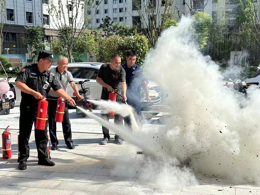 消防培训.jpg 消防培训.jpg